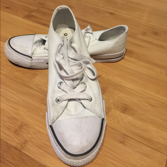 airwalk walking shoes